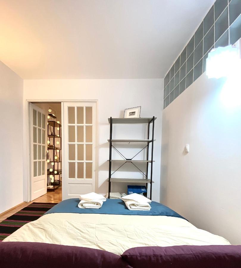Bârlog Apartamento Braşov Exterior foto