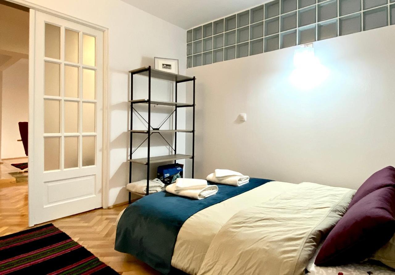 Bârlog Apartamento Braşov Exterior foto