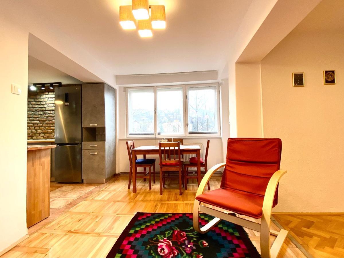 Bârlog Apartamento Braşov Exterior foto